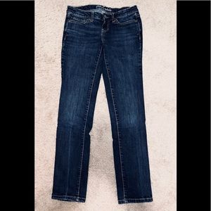 Aeropostale Bayla Skinny Curvy Jeans Medium Wash